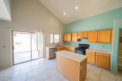 12682 W Flower Street, Avondale, AZ 85392 - Photo 4