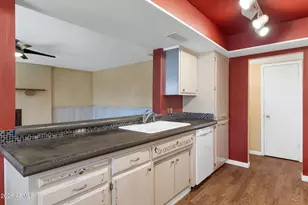 3919 W Lane Ave, Phoenix, AZ 85051 - Photo 10