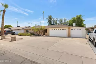 3919 W Lane Ave, Phoenix, AZ 85051 - Photo 2