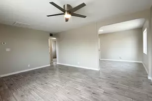 108 5th Ave E, Buckeye, AZ 85326 - Photo 4