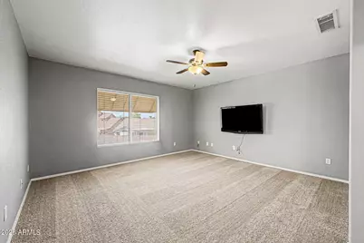 19424 N 33rd Place, Phoenix, AZ 85050 - Photo 32