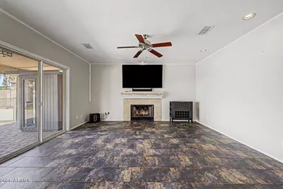 19424 N 33rd Place, Phoenix, AZ 85050 - Photo 6