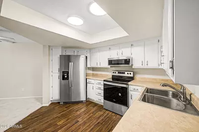 13833 N 41st Lane, Phoenix, AZ 85053 - Photo 10