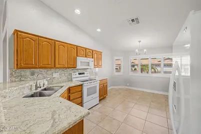 2562 S Acanthus --, Mesa, AZ 85209 - Photo 2
