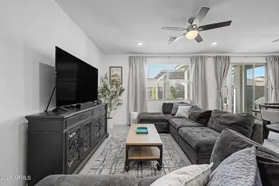 8812 W Agora Lane, Tolleson, AZ 85353 - Photo 6