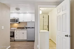 518 E Roanoke Ave, Phoenix, AZ 85004 - Photo 6