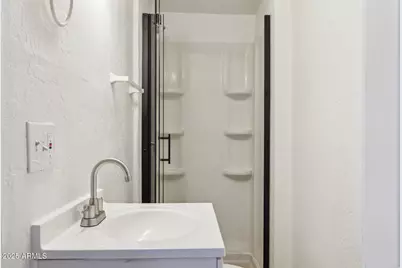518 E Roanoke Avenue #Apt 4, Phoenix, AZ 85004 - Photo 8