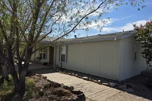 982 E Saguaro Dr, Globe, AZ 85501 - Photo 2