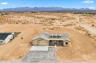 24079 W Morning Star Ln, Wittmann, AZ 85361 - Photo 4