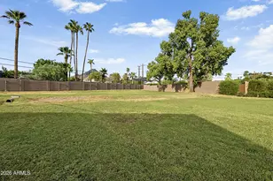 1912 E Rose Ln, Phoenix, AZ 85016 - Photo 40