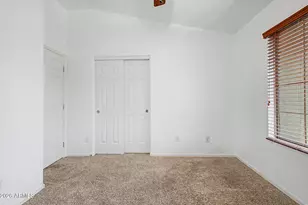 2725 E Mine Creek Rd, Phoenix, AZ 85024 - Photo 22