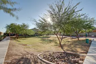 2725 E Mine Creek Rd, Phoenix, AZ 85024 - Photo 50