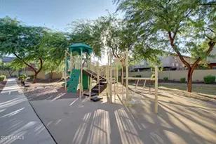 2725 E Mine Creek Rd, Phoenix, AZ 85024 - Photo 48