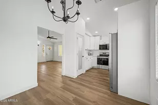 921 S Val Vista Dr, Mesa, AZ 85204 - Photo 4