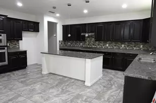 1471 E Flamingo Way, Gilbert, AZ 85297 - Photo 2