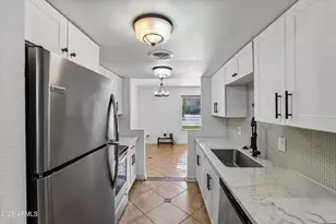 7126 N 19th Ave, Phoenix, AZ 85021 - Photo 14