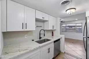 7126 N 19th Ave, Phoenix, AZ 85021 - Photo 12