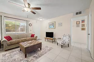 10619 W Coggins Dr, Sun City, AZ 85351 - Photo 6