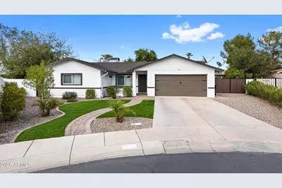253 S Monterey Street, Gilbert, AZ 85233 - Photo 2