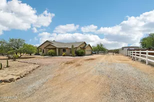 35942 N 10th St, Phoenix, AZ 85086 - Photo 2