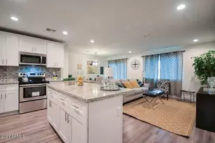 5633 S 12th Ln, Phoenix, AZ 85041 - Photo 2