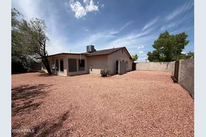 10701 W Campbell Avenue, Phoenix, AZ 85037 - Photo 30