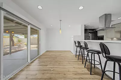 8219 E Valley View Road, Scottsdale, AZ 85250 - Photo 10
