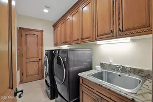 4141 E Lakeside Ln, Paradise Valley, AZ 85253 - Photo 24