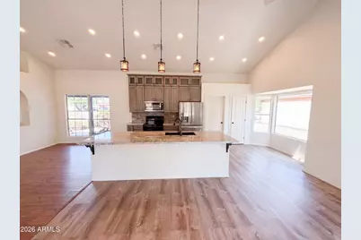 615 W Montoya Lane, Phoenix, AZ 85027 - Photo 2