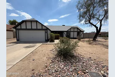 615 W Montoya Lane, Phoenix, AZ 85027 - Photo 1