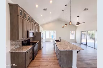 615 W Montoya Lane, Phoenix, AZ 85027 - Photo 8