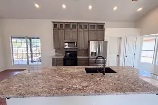 615 W Montoya Ln, Phoenix, AZ 85027 - Photo 10