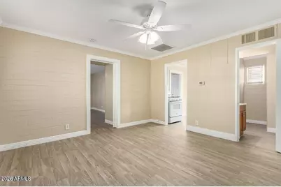 2301 W Hayward Avenue, Phoenix, AZ 85021 - Photo 16