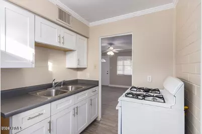 2301 W Hayward Avenue, Phoenix, AZ 85021 - Photo 22