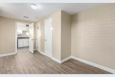 2301 W Hayward Avenue, Phoenix, AZ 85021 - Photo 20