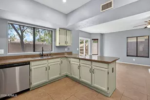 39 E La Vieve Ln, Tempe, AZ 85284 - Photo 18