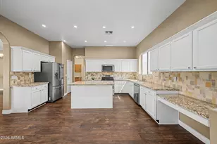 245 E Smoke Tree Rd, Gilbert, AZ 85296 - Photo 36