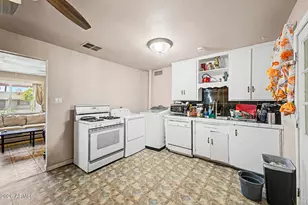 2922 W Fillmore St, Phoenix, AZ 85009 - Photo 10