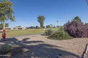 12208 N Pebble Beach Dr, Sun City, AZ 85351 - Photo 10