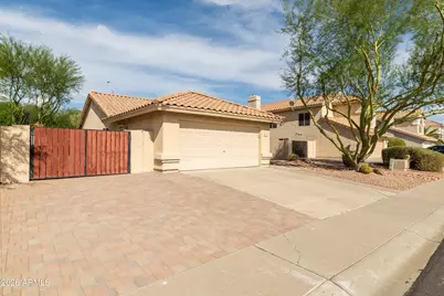 22527 N 74th Avenue, Glendale, AZ 85310 - Photo 2