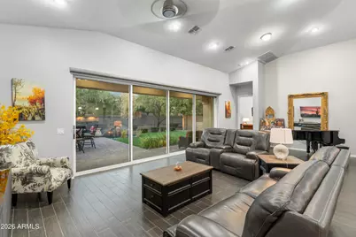 2922 E Minnezona Avenue, Phoenix, AZ 85016 - Photo 14