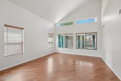 520 S 112th Drive, Avondale, AZ 85323 - Photo 8