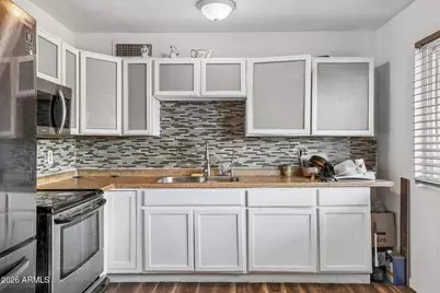 7607 W Osborn Road, Phoenix, AZ 85033 - Photo 10