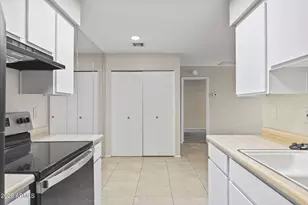 312 W Yukon Dr, Phoenix, AZ 85027 - Photo 12