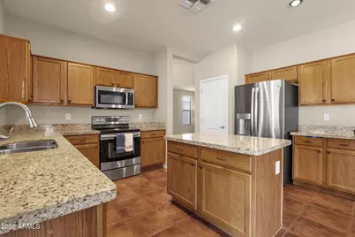 16660 N 174th Avenue, Surprise, AZ 85388 - Photo 4