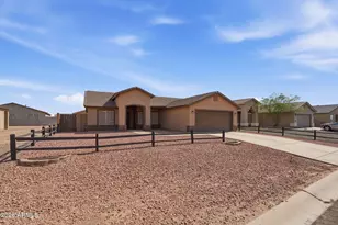 8390 W Coronado Dr, Arizona City, AZ 85123 - Photo 2