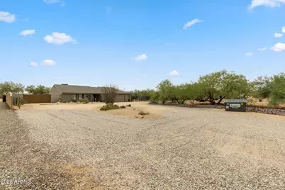 1011 E Maddock Road, Phoenix, AZ 85086 - Photo 6