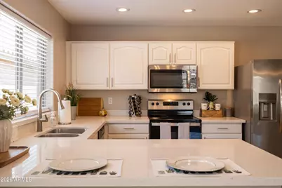 3226 W Alta Vista Road, Phoenix, AZ 85041 - Photo 6