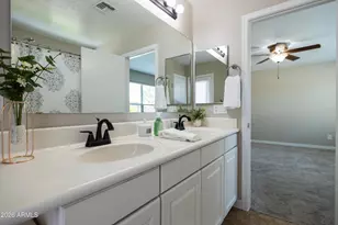 3226 W Alta Vista Rd, Phoenix, AZ 85041 - Photo 14
