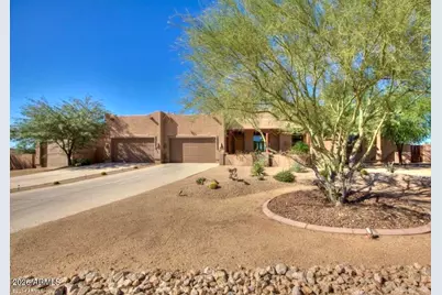 31 E Desert Hills Drive, Phoenix, AZ 85086 - Photo 1